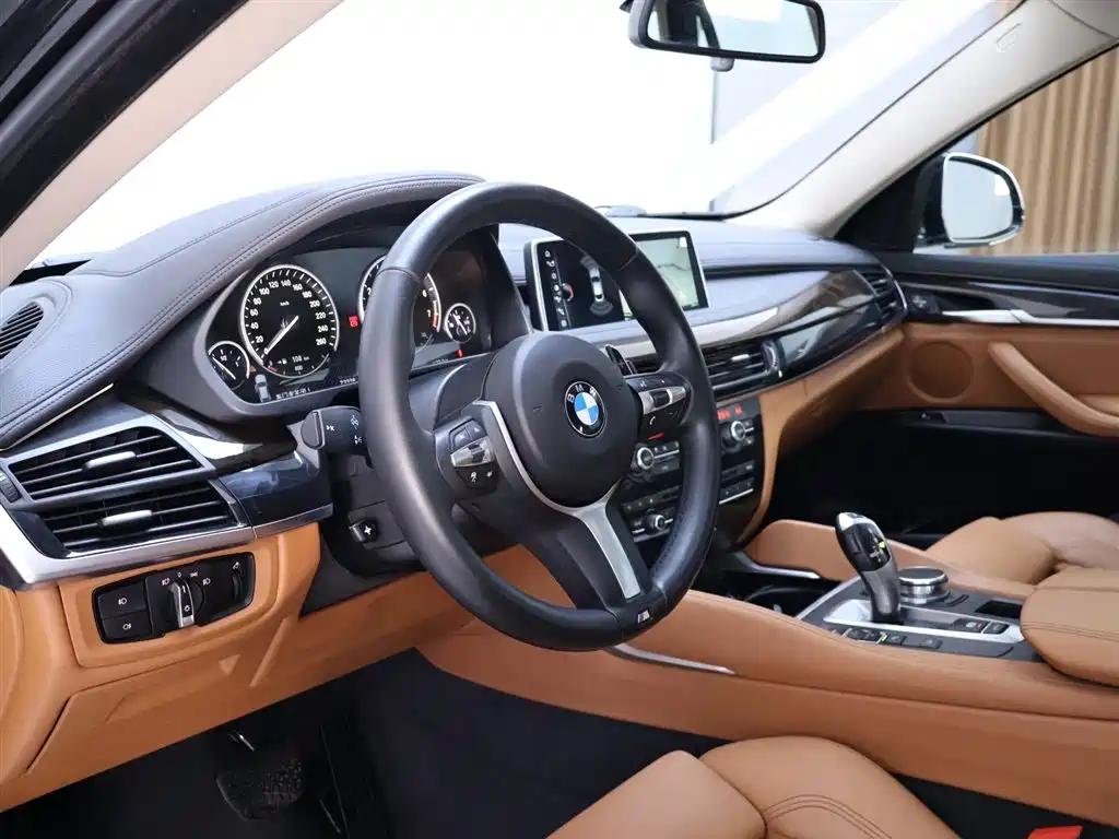 BMW X6 2017 xDrive28i фото 11
