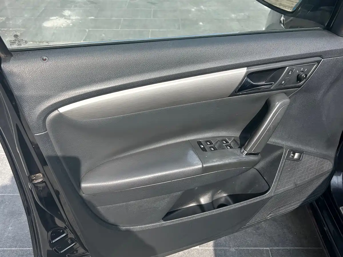 Volkswagen Lavida 2013 1.4TSI DSG Comfort Edition фото 9