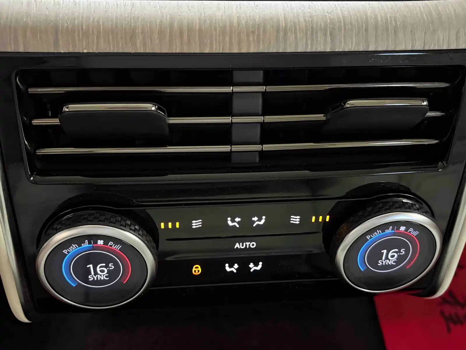 Фото 23 - Land Rover Range Rover