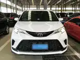 Фото 3 - Toyota Granvia