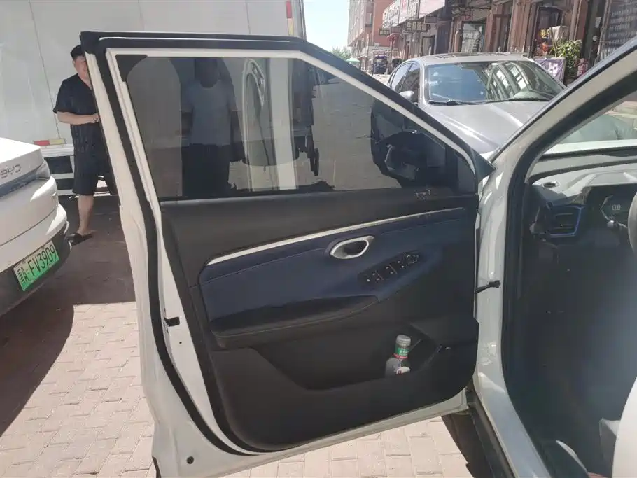 GAC Trumpchi Trumpchi GS3 2023 Shadow Speed 270T Power Enjoyment Edition фото 7