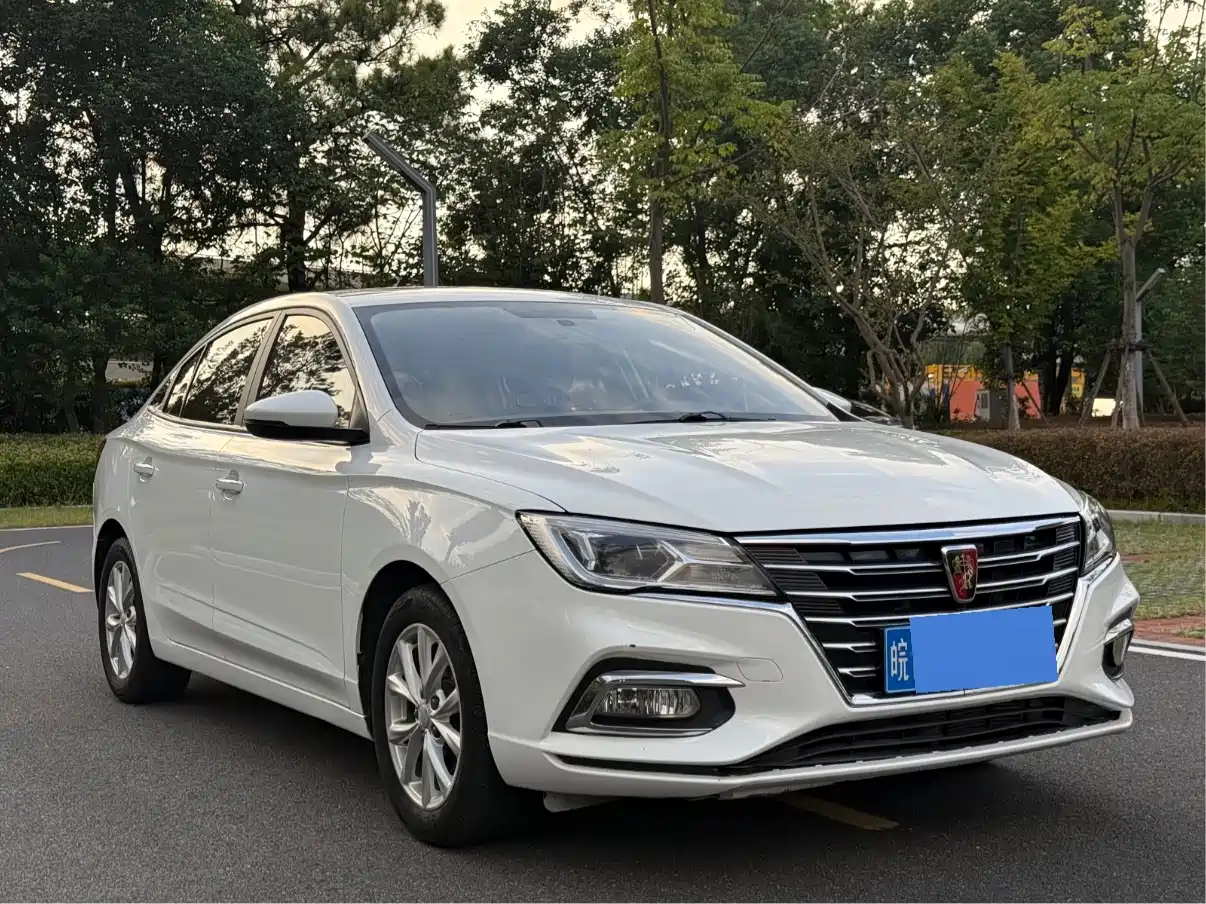 Фото 3 - Roewe i5