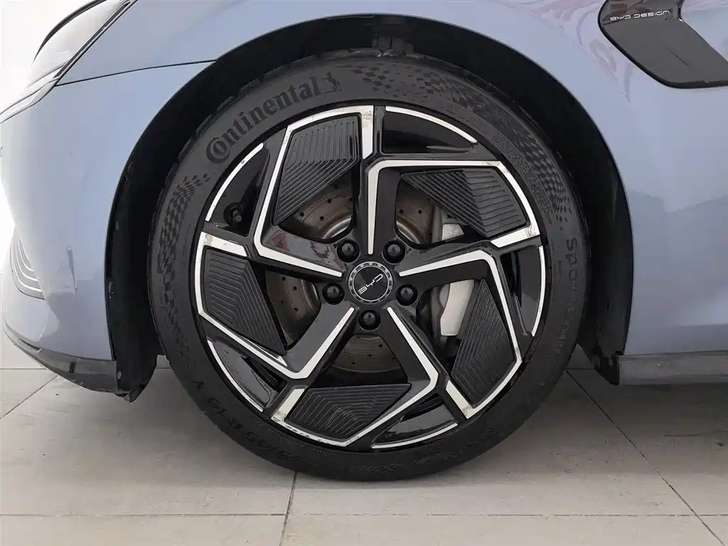 BYD Seal 2022 700km Long Range RWD Edition фото 17