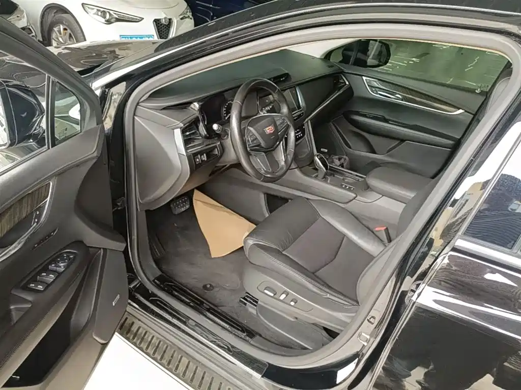 Cadillac XT5 2018 28T 4WD Luxury фото 16