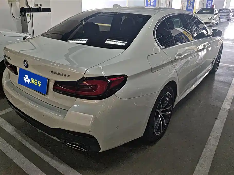 BMW 5 Series 2021 525Li M Sport Package фото 3