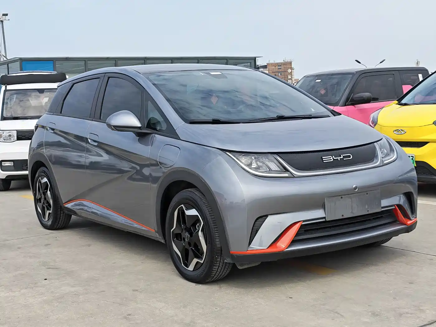 BYD Dolphin 2021 Model 405km Fashion Edition фото 3