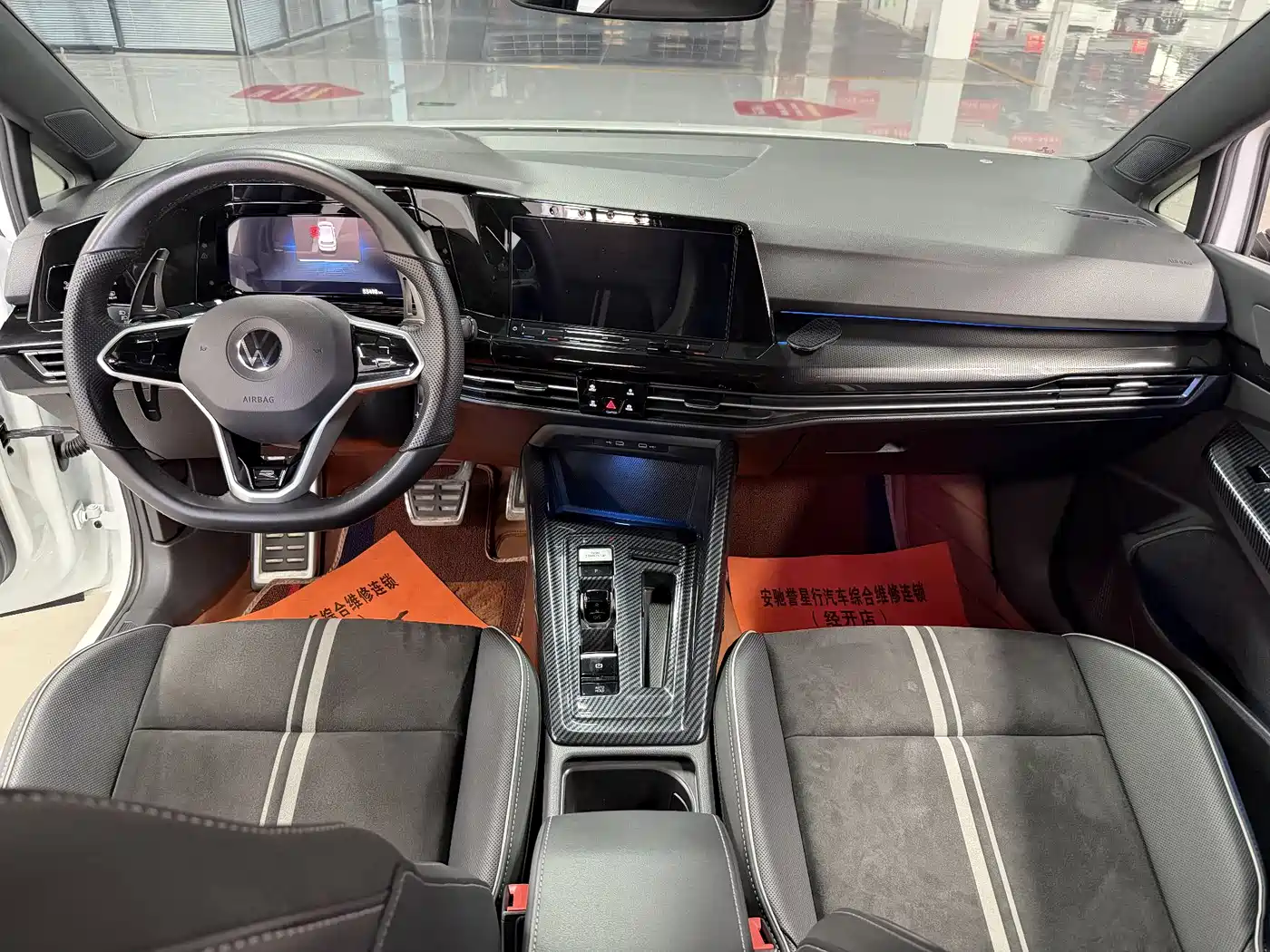 Volkswagen Golf 2023 Facelift 280TSI DSG R-Line Lite фото 4