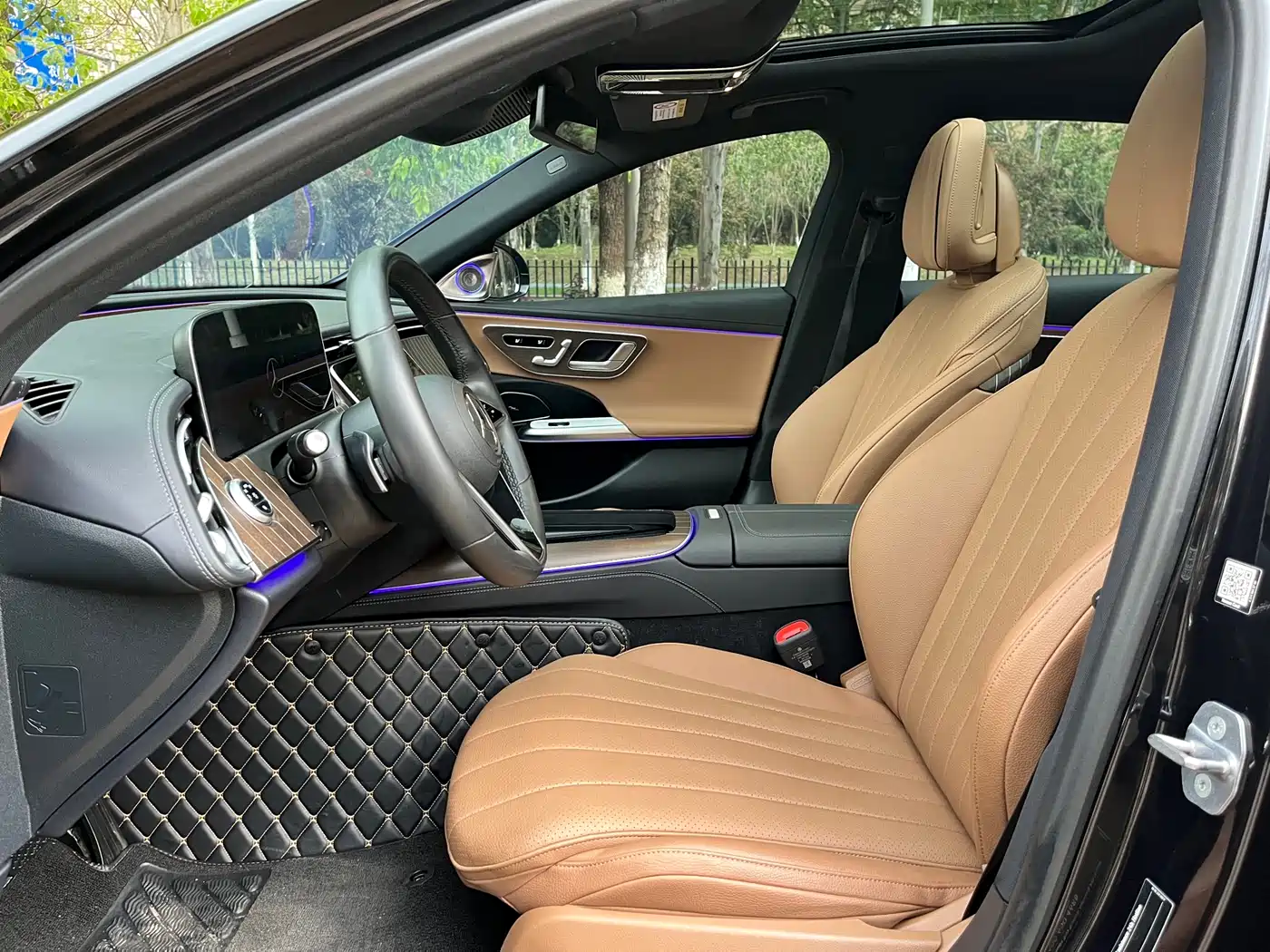 Mercedes-Benz E-Class 2024 E 300 L Fashion фото 8