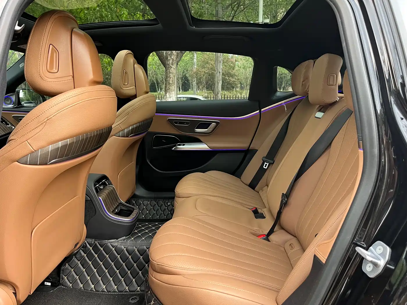 Mercedes-Benz E-Class 2024 E 300 L Fashion фото 9