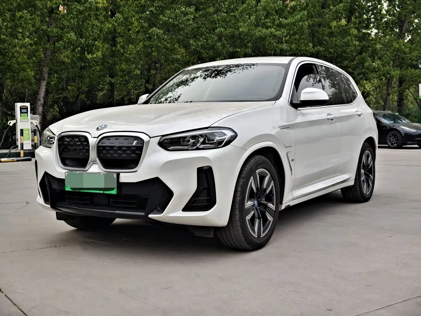 BMW IX3