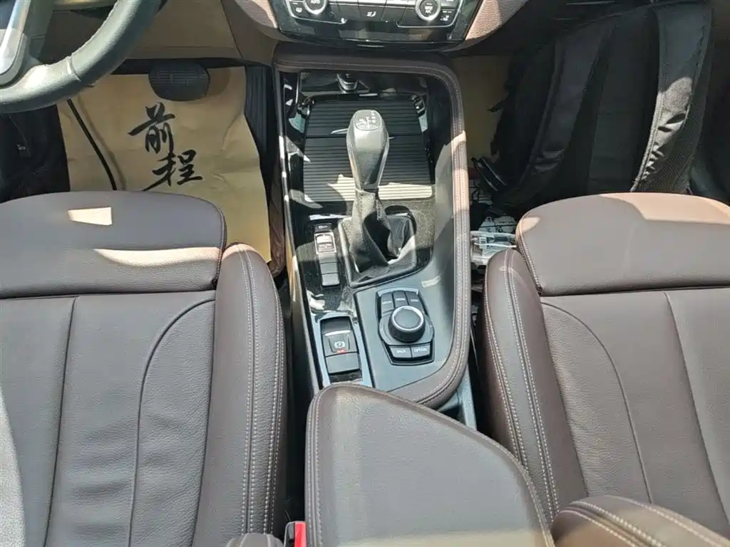 BMW X1 2019 sDrive18Li Premium Model фото 14
