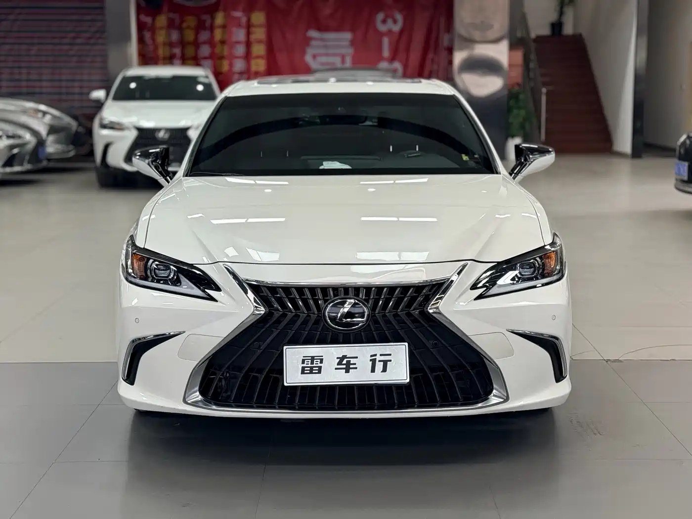 Lexus ES 2022 300h Excellence Edition фото 2