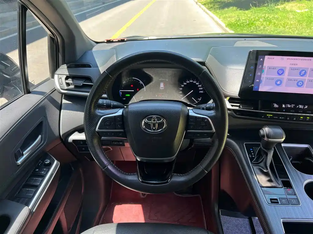 Toyota Sienna 2021 2.5L Hybrid Premium Edition фото 10