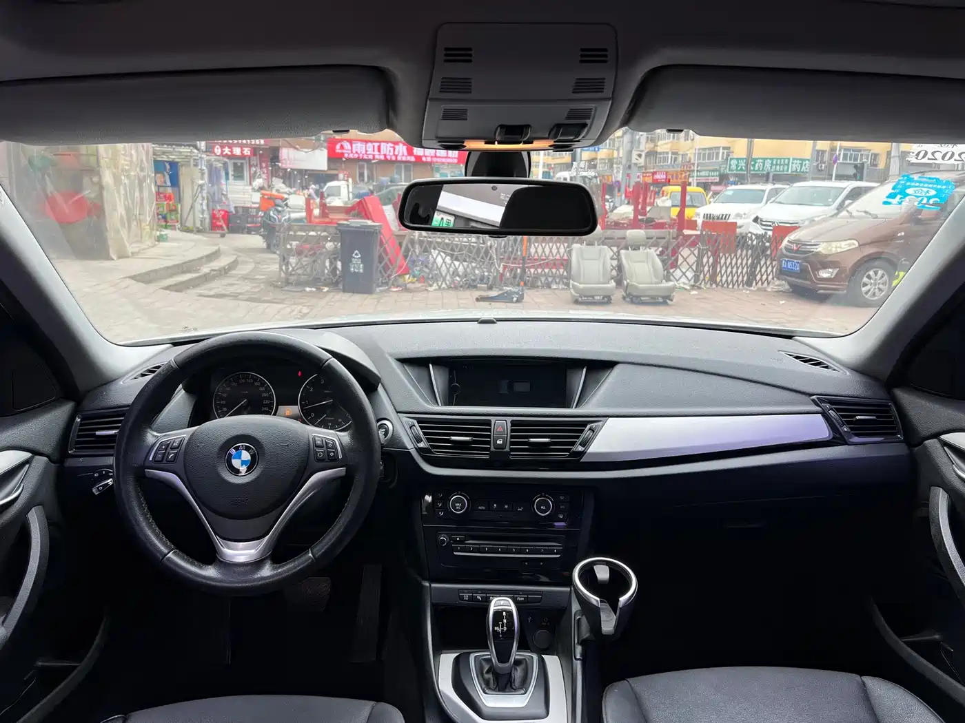 BMW X1 2014 sDrive18i Leading Edition фото 7