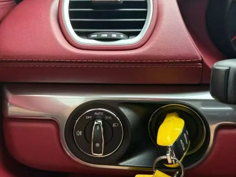 Porsche 718 2018 Cayman 2.0T фото 8