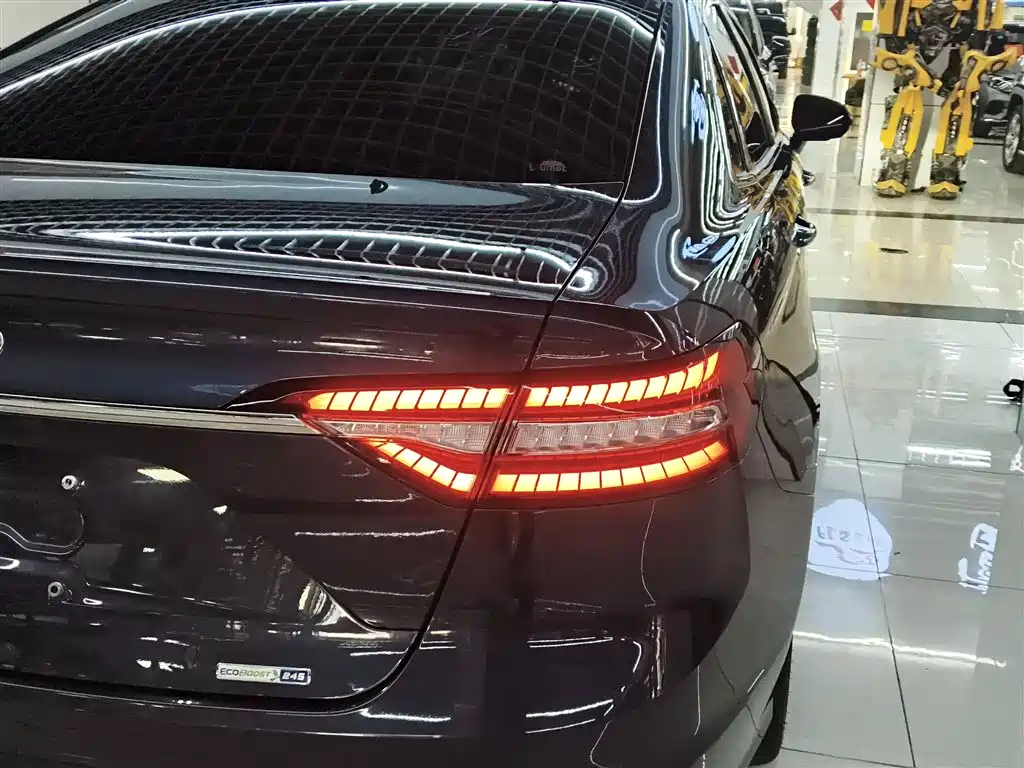 FORD TAURUS