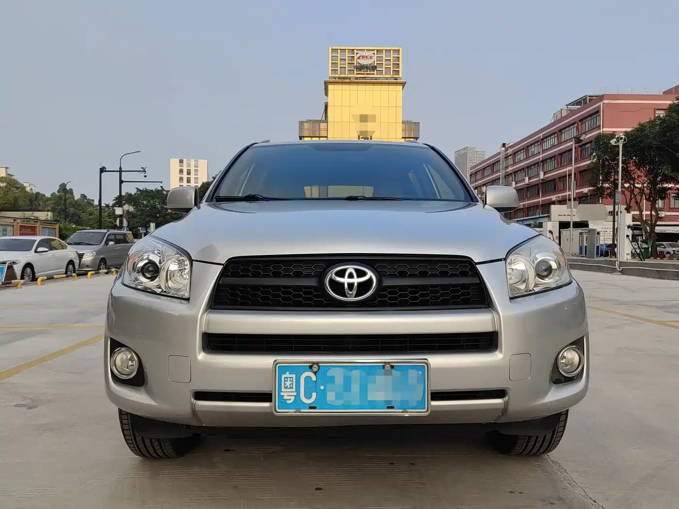 Toyota RAV4 Rongfang 2011 2.0L Automatic Classic Edition фото 3