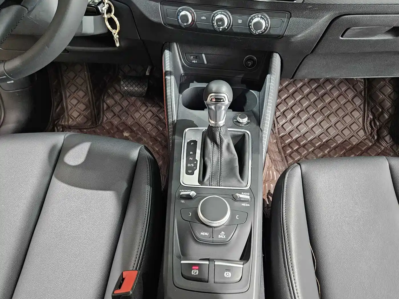Audi Q2L 2018 35 TFSI Launch Exclusive Edition China VI фото 21