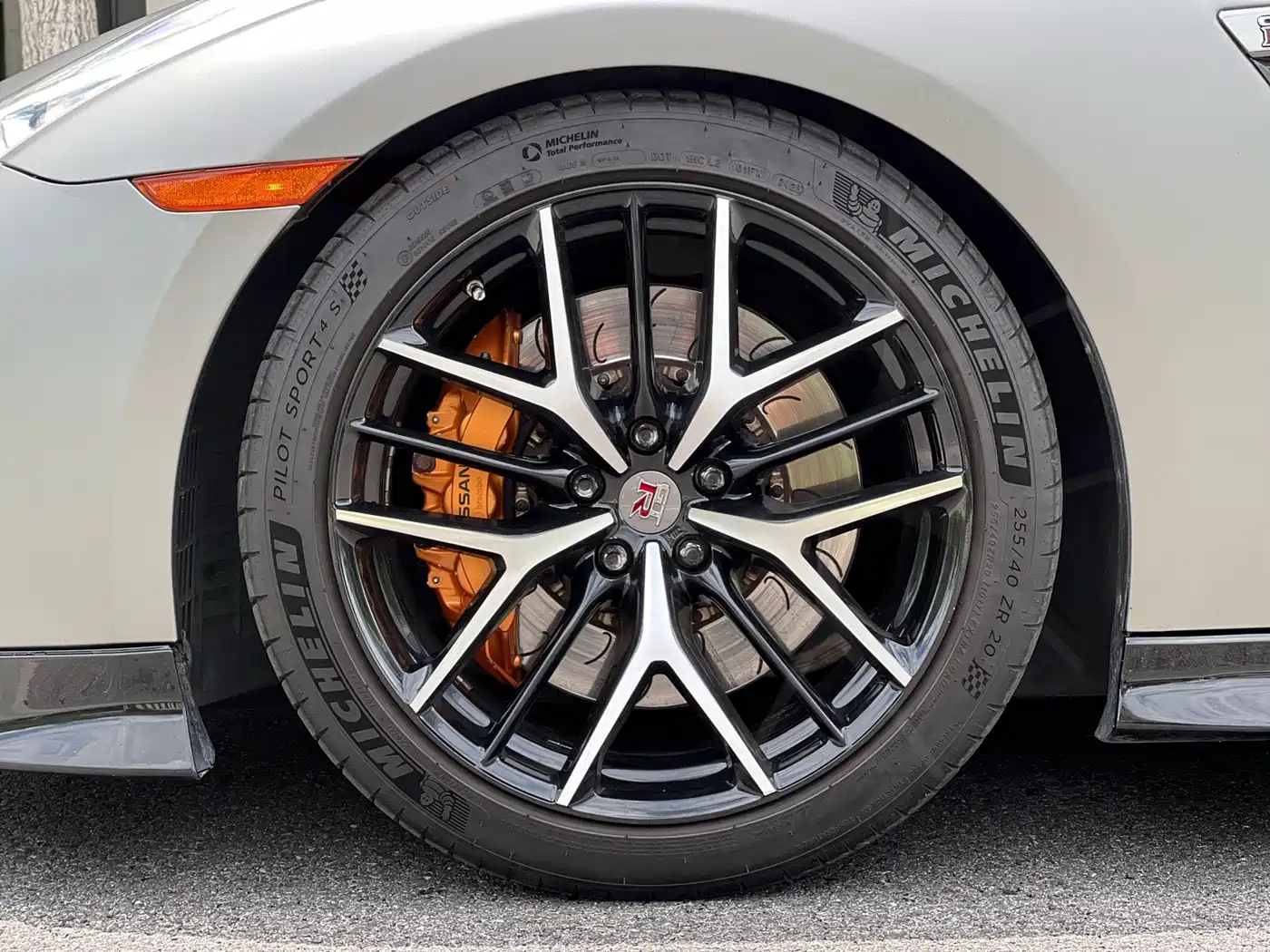 Nissan GT-R 2010 2010 3.8T Premium Edition