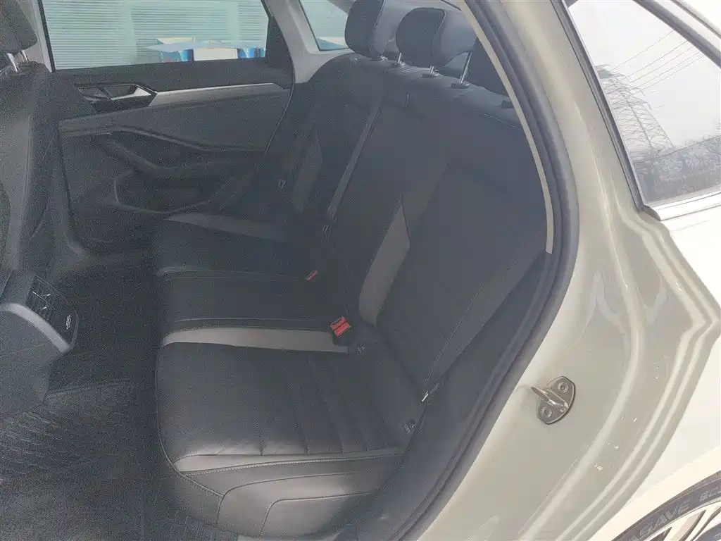 Volkswagen Sagitar 2022 280TSI DSG Soaring Edition фото 17