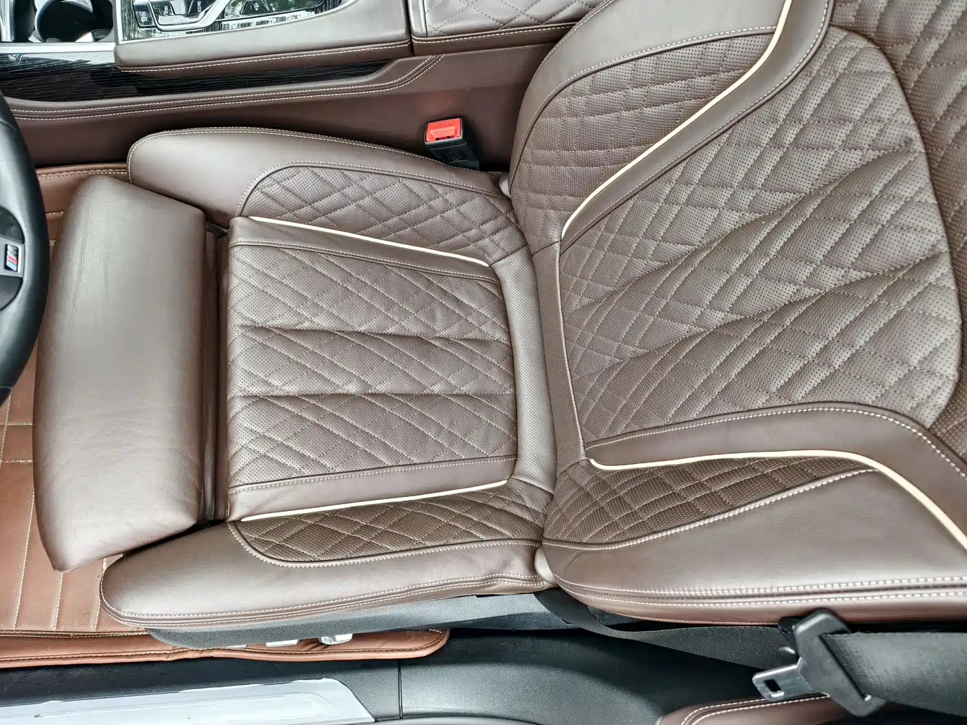 BMW 7 Series 2021 Model 740Li Leading M Sport Package фото 14