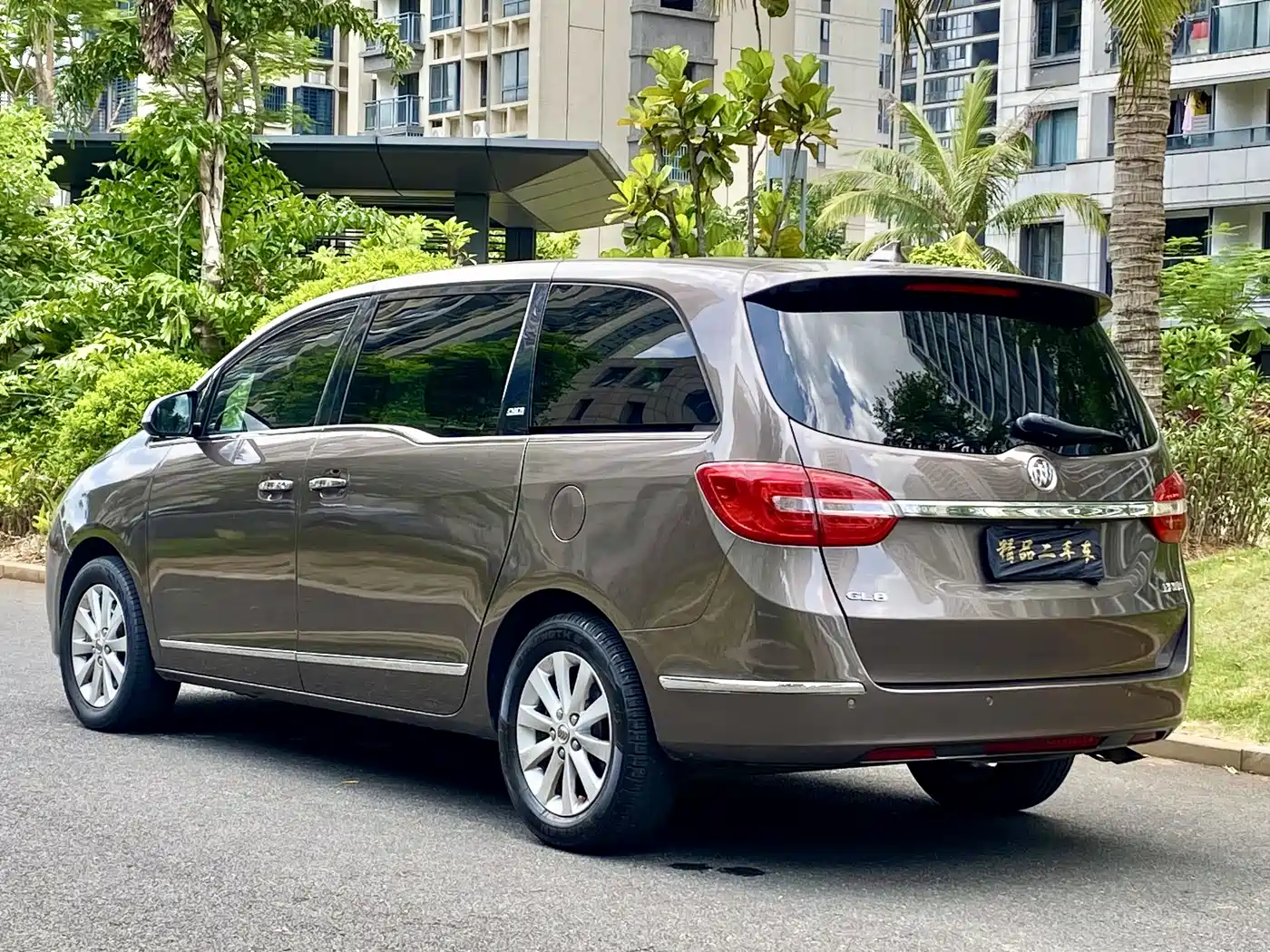 Фото 8 - Buick GL8