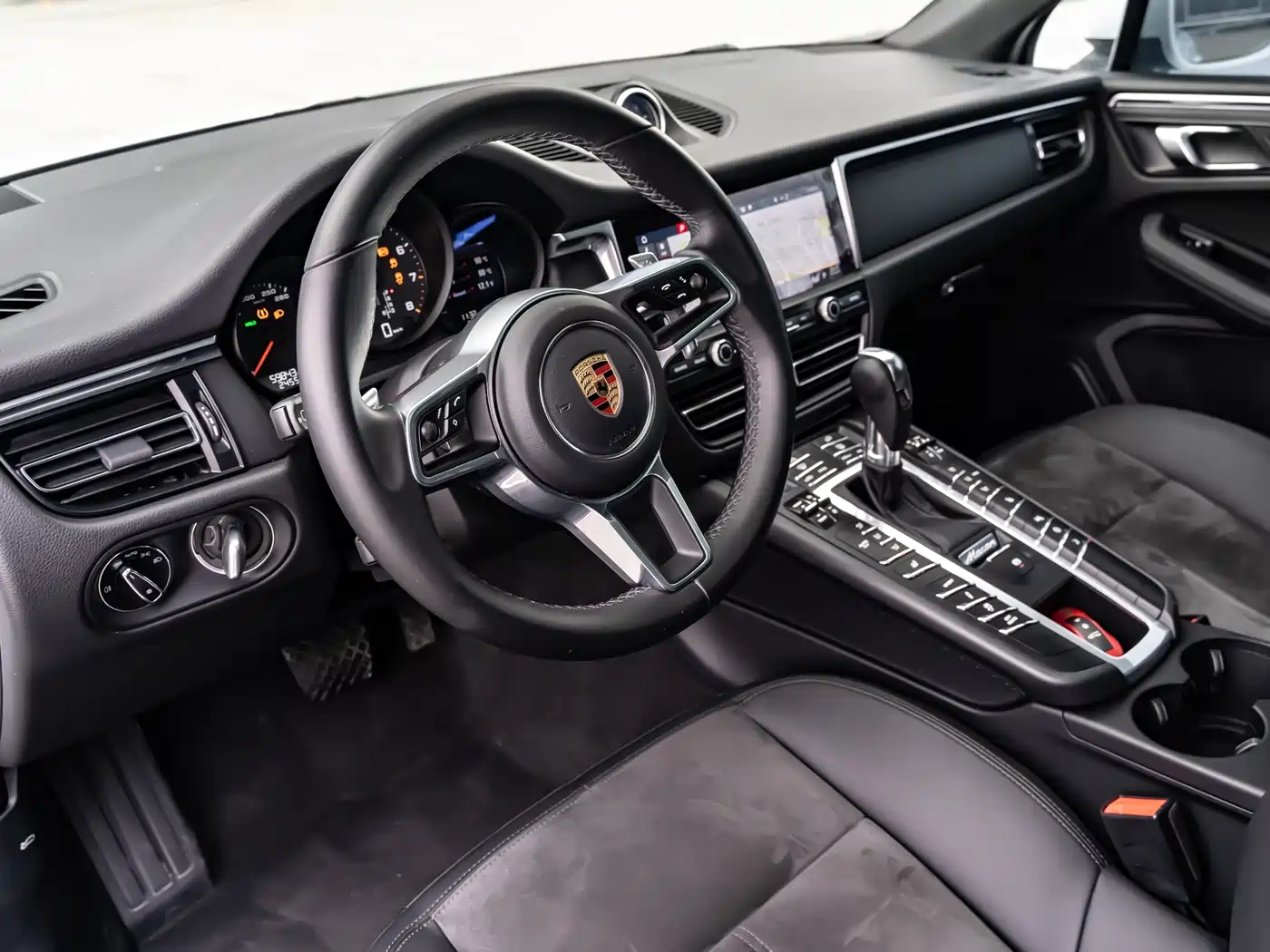 Porsche Macan 2018 Macan 2.0T фото 10