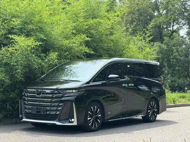 Toyota Vellfire 2024
