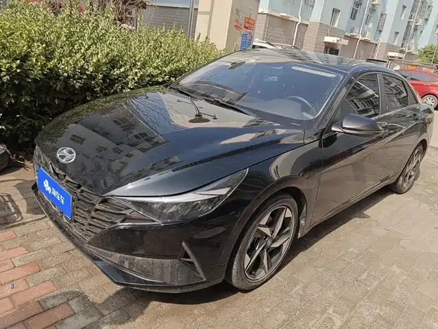 Hyundai Elantra 2023