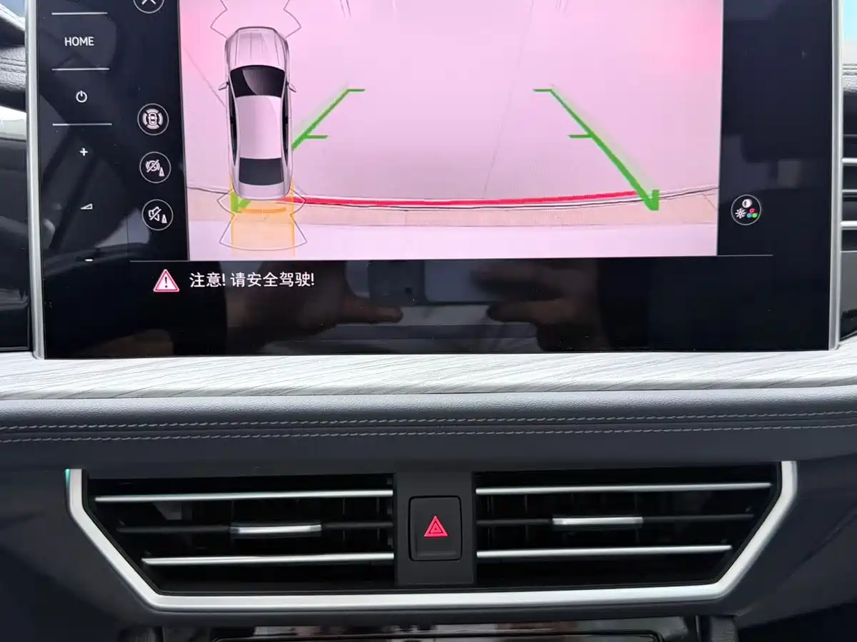 Volkswagen Sagitar 2023 280TSI DSG Surpass Plus Edition фото 18