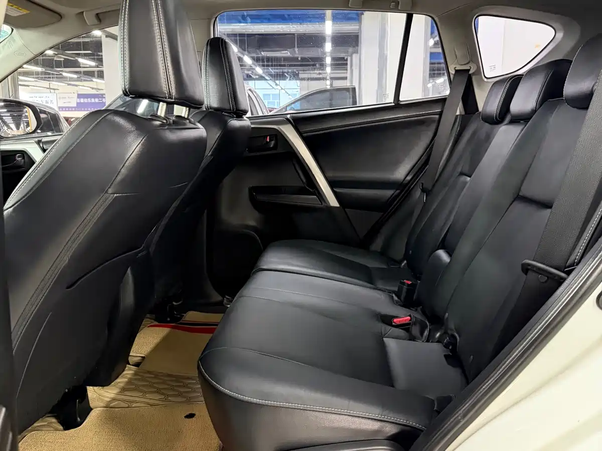 Toyota RAV4 Rongfang 2016 2.5L Automatic 4WD Elite фото 6