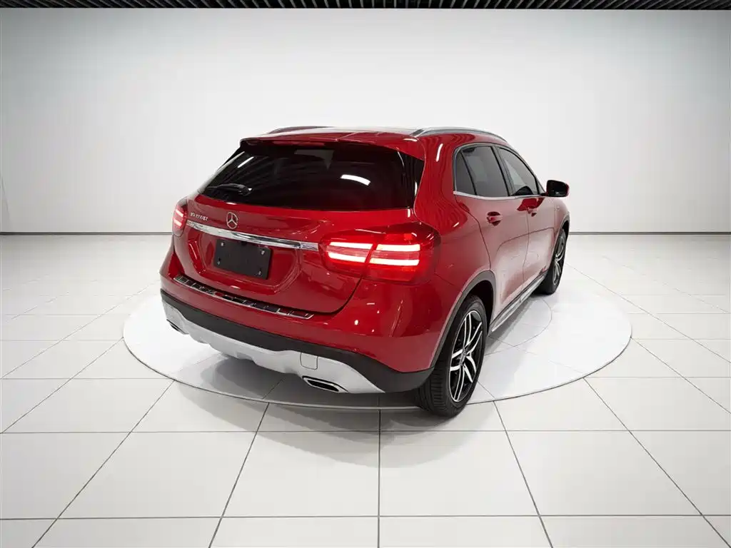 Mercedes-Benz GLA 2017 GLA 200 Fashion фото 7