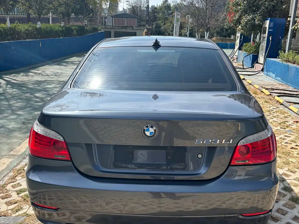 BMW 5 Series 2009 Model 523Li Premium фото 6