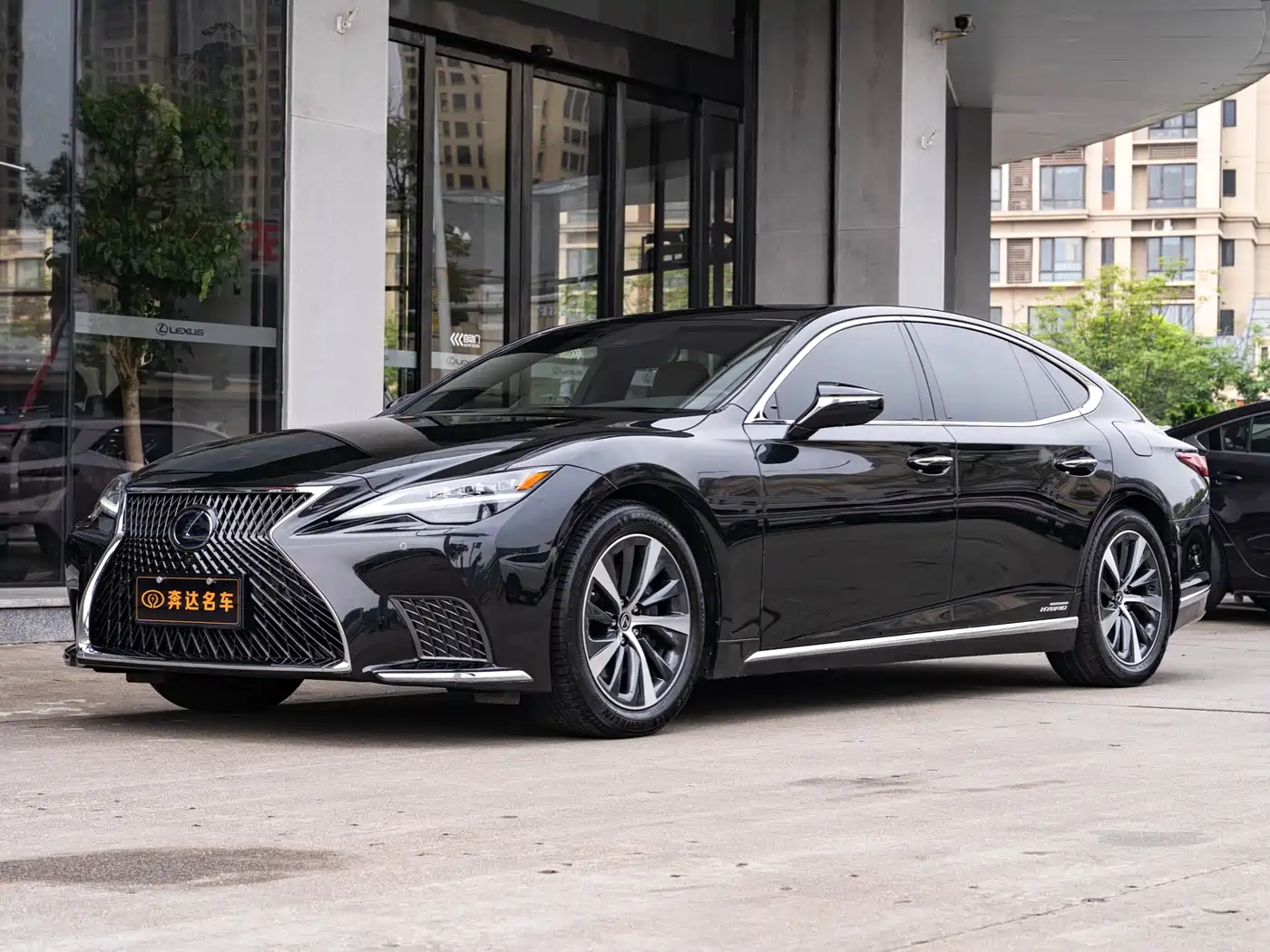 Lexus LS 2021 500h Excellence Edition