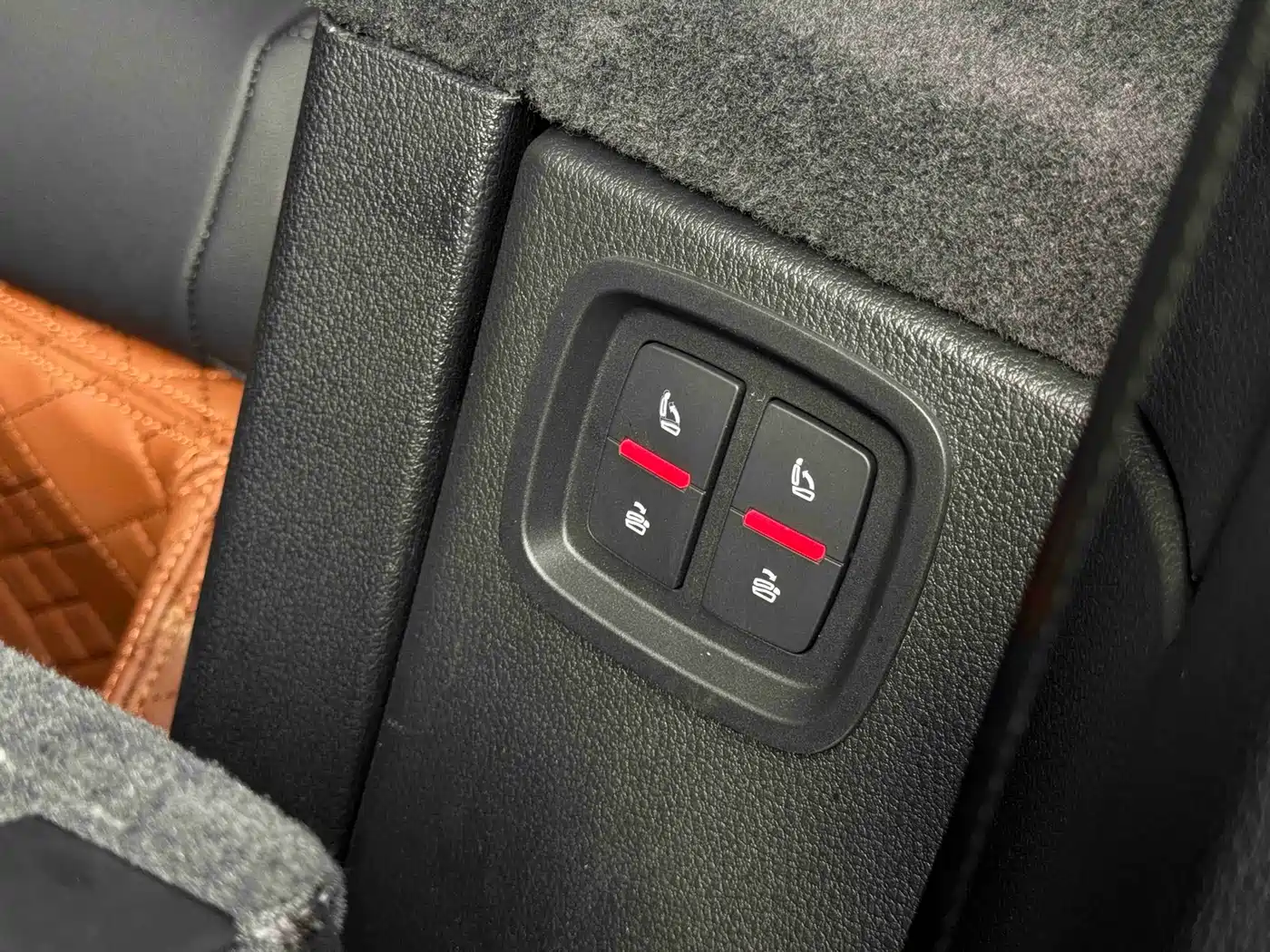 Audi Q7 2025 55 TFSI quattro S line Black Warrior фото 4