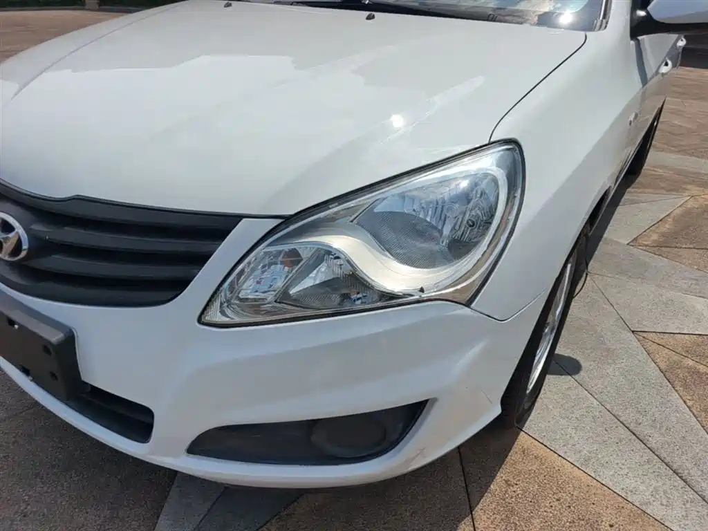 Hyundai Elantra 2016 1.6L Manual Family Joy Sunroof Edition фото 24