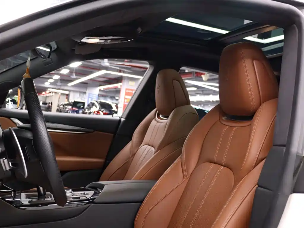 Maserati Levante 2023 3.0T Modena фото 10
