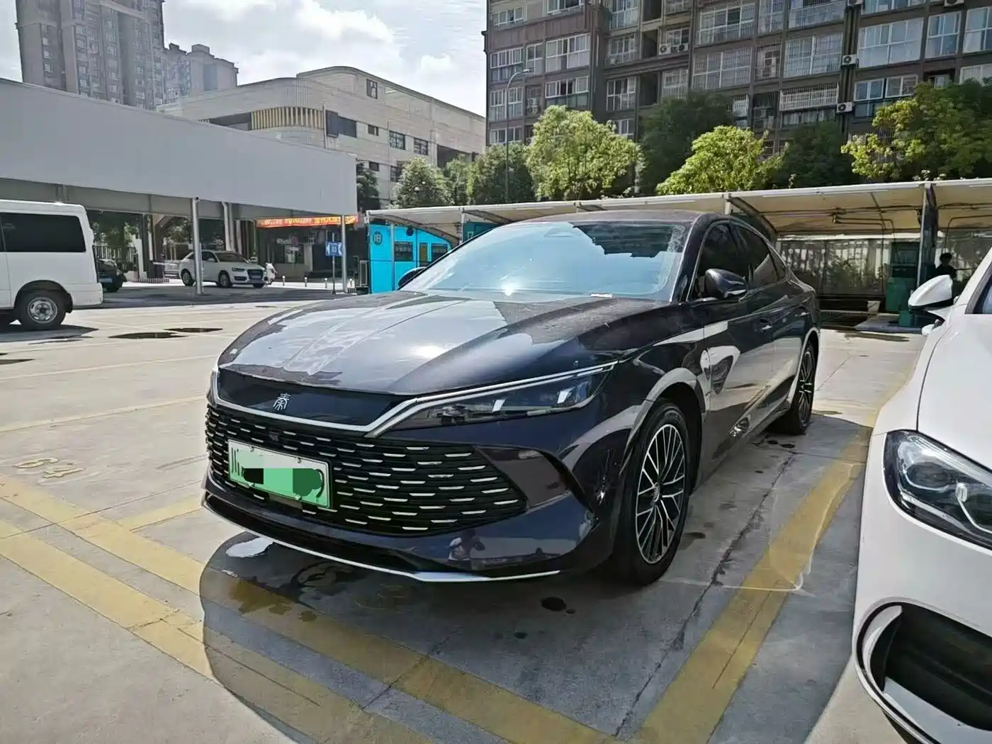 BYD Qin L 2024 DM-i 120KM Excellence Model