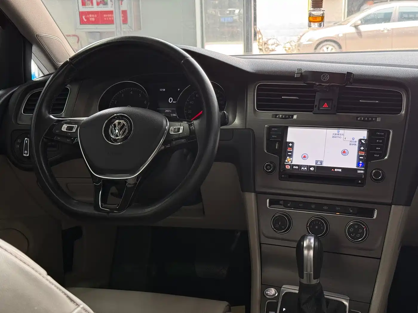 Volkswagen Golf 2015 1.4TSI Automatic Luxury фото 25