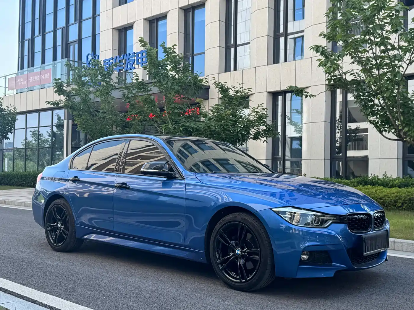 BMW 3 Series 2017 330i M Sport фото 5