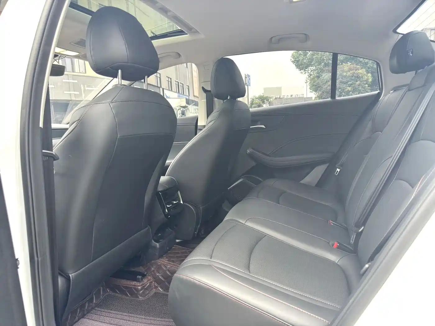ROEWE I5