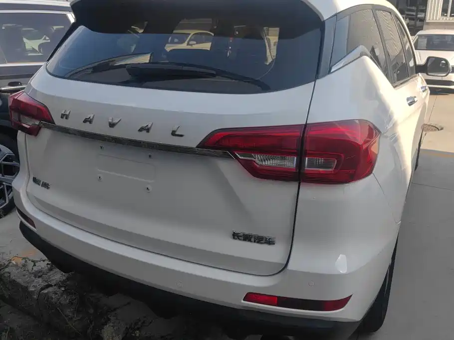 Photo 4 - Haval M6