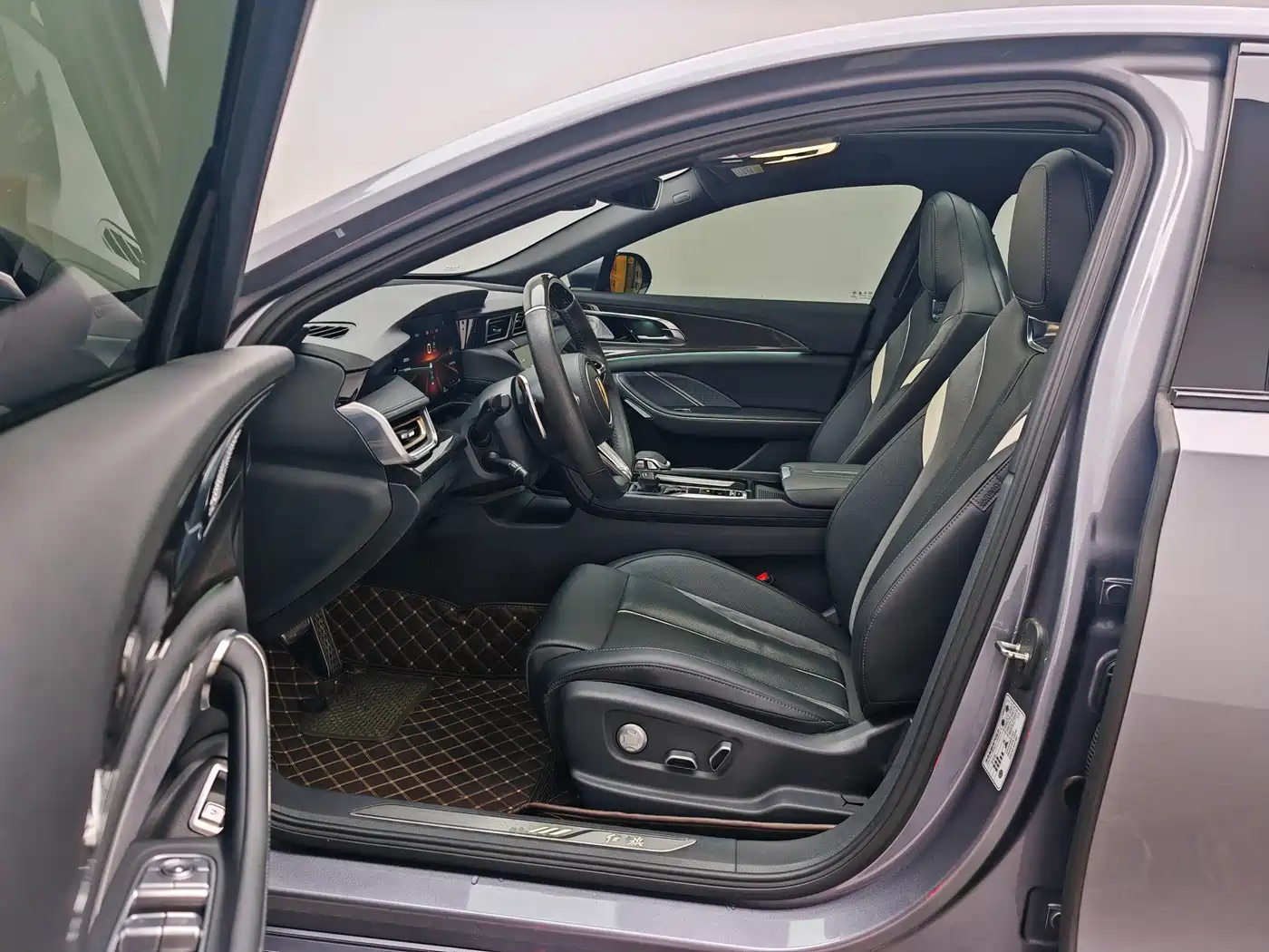 Hongqi H6 2023 2023 2.0T Premium Edition