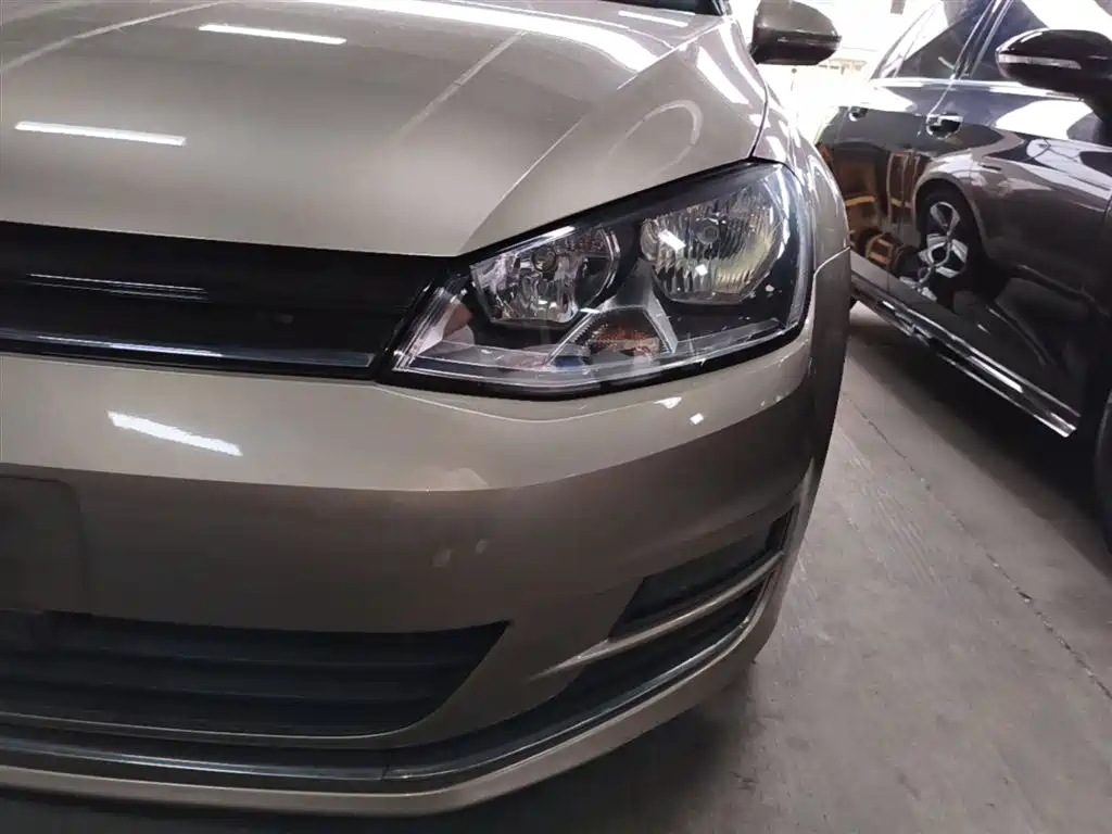 Volkswagen Golf 2016 230TSI Automatic Comfort фото 24