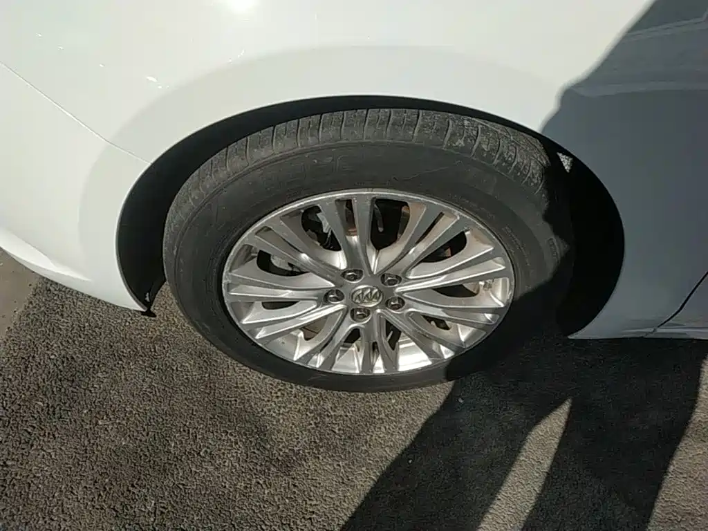 Фото 23 - Buick Excelle
