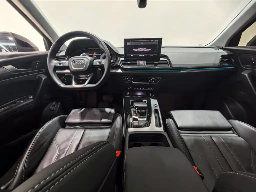 Audi Q5L 2022 40T Luxury Dynamic фото 13