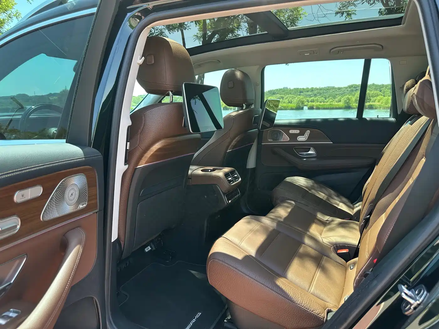 Mercedes-Benz GLS 2024 Model GLS 450 4MATIC Luxury фото 9