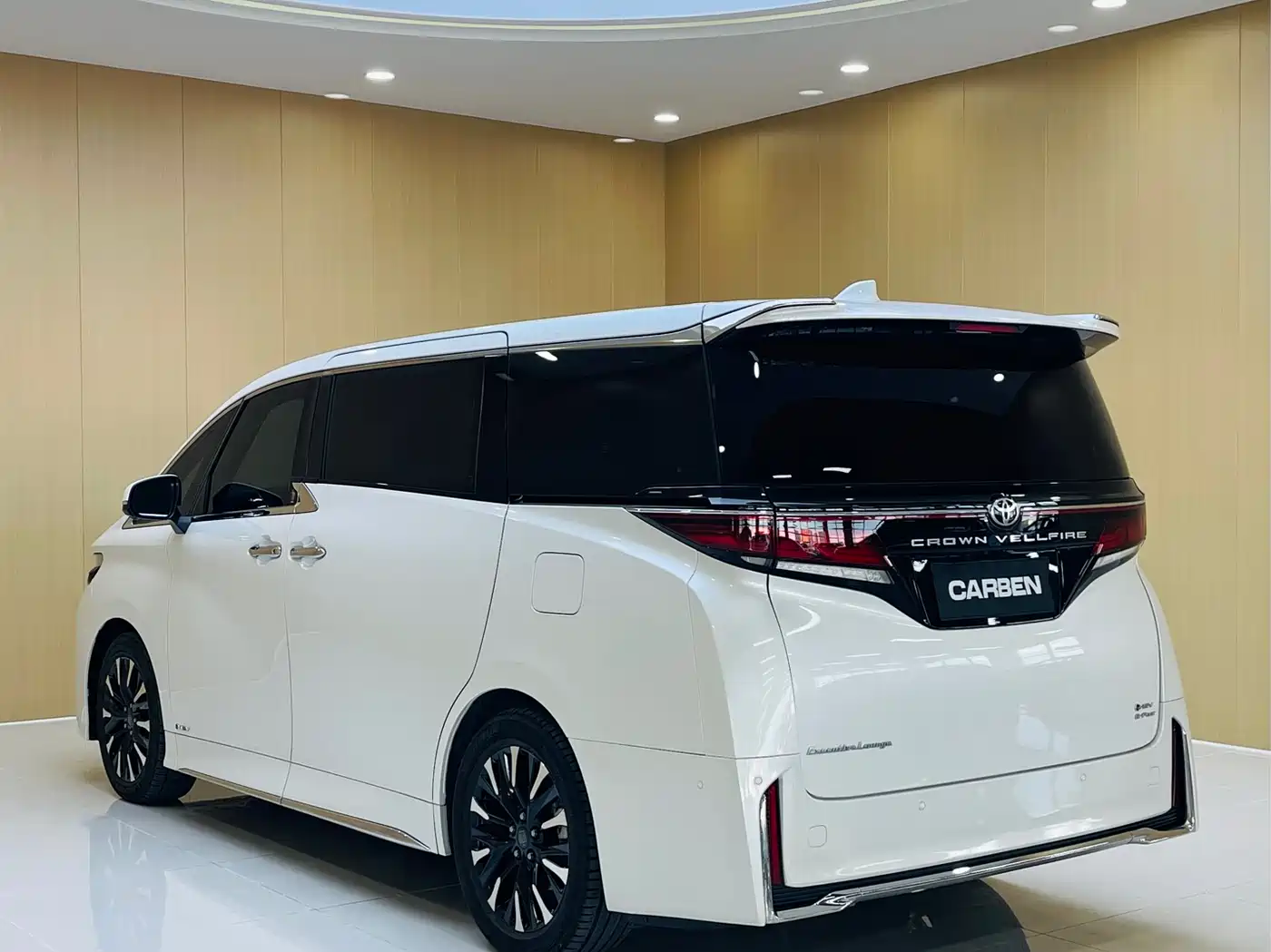 Toyota Vellfire 2024 Crown Hybrid 2.5L Premium Edition фото 7