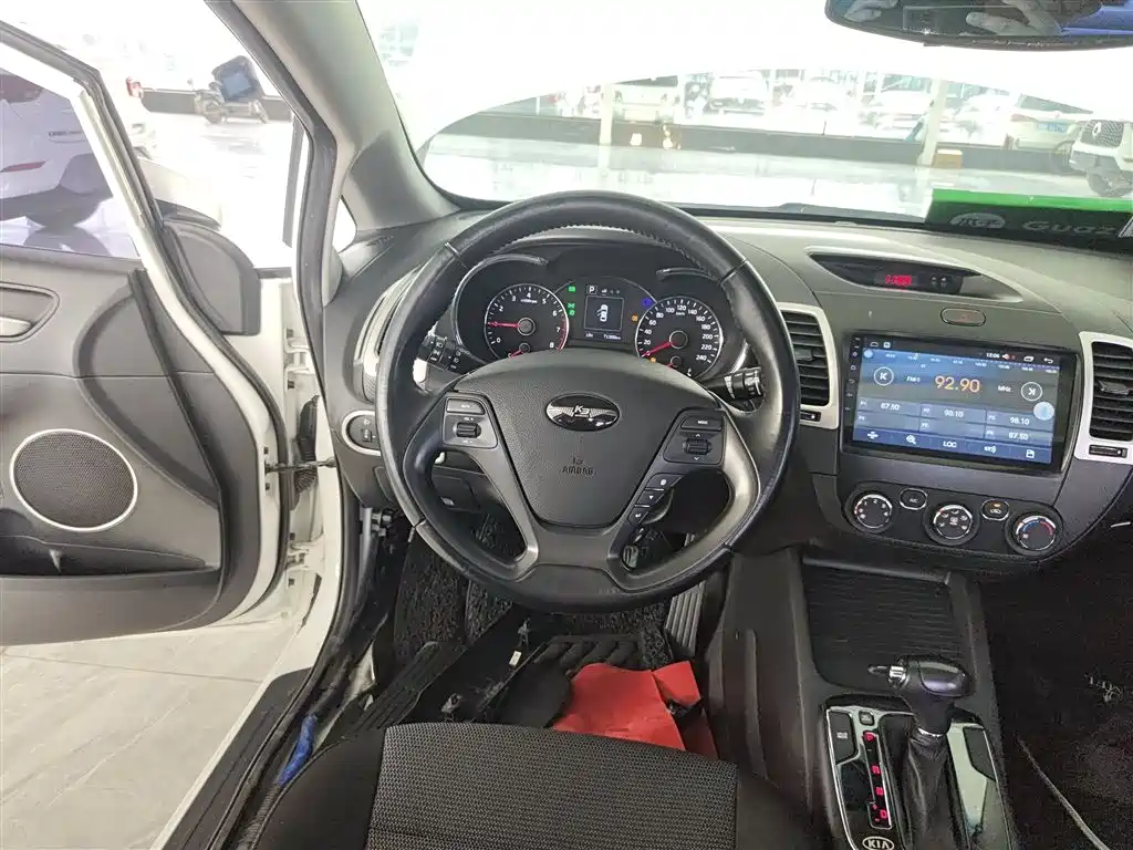 Kia K3 2016 1.6L Automatic GLS фото 4