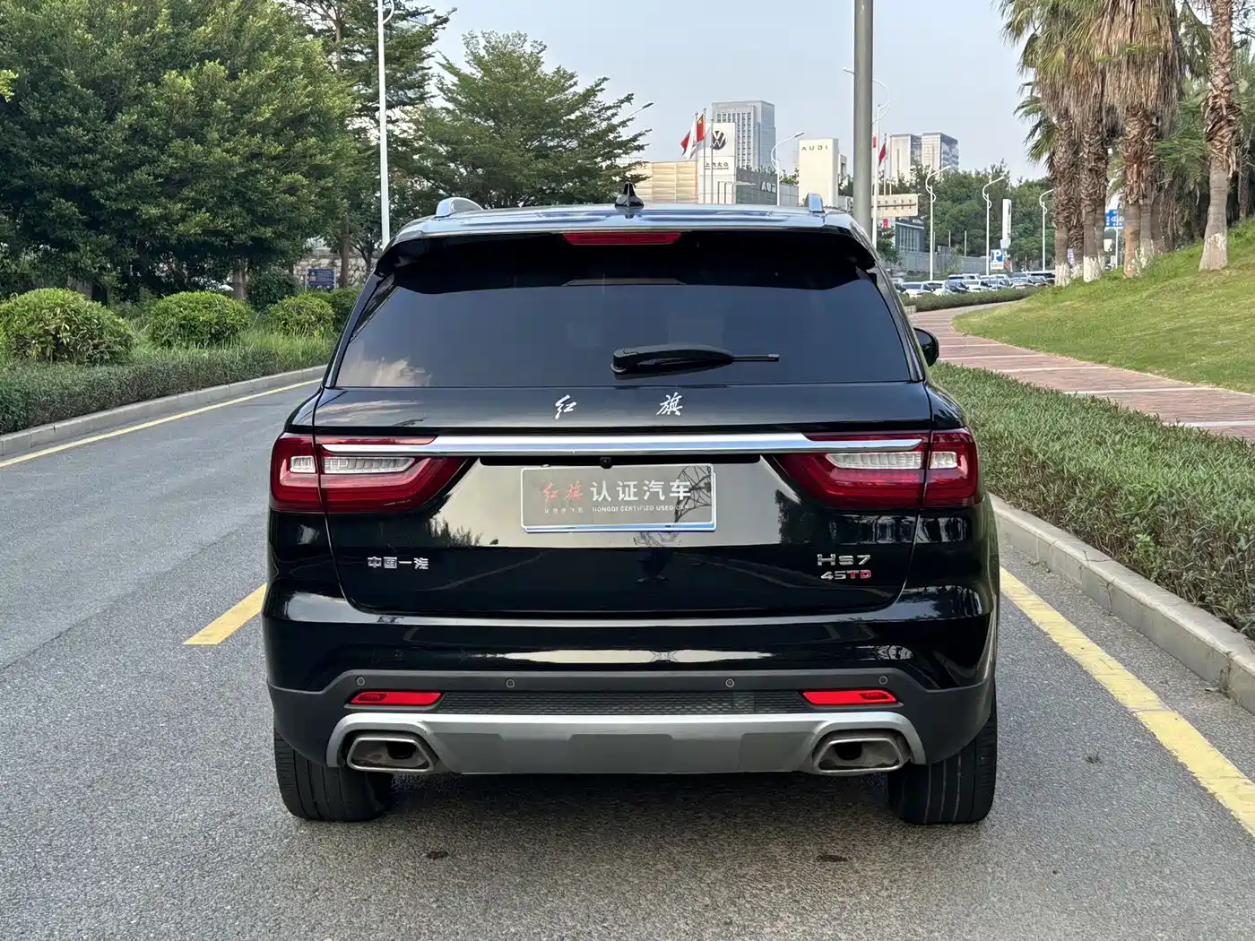 Hongqi HS7 2022 2022 2.0T DCT 2WD ZhiLian QiChang Edition 7-seater